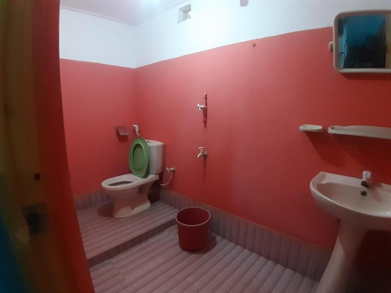 Hotel Amila Guest Trincomalee Pokoj fotografie