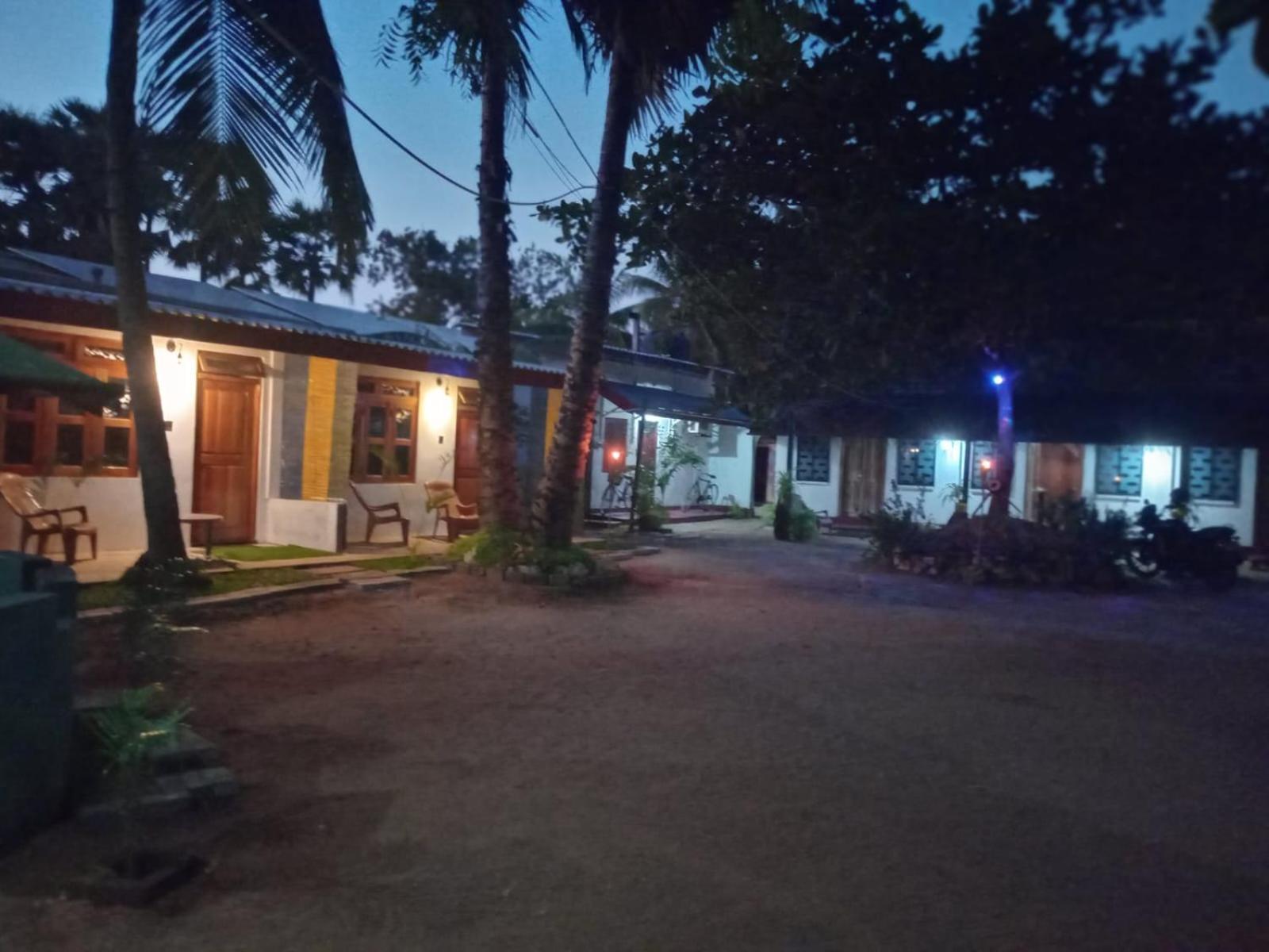 Hotel Amila Guest Trincomalee Exteriér fotografie