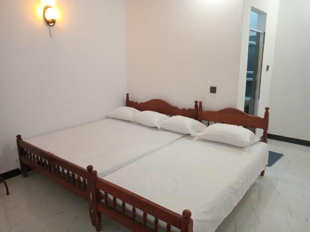Hotel Amila Guest Trincomalee Exteriér fotografie